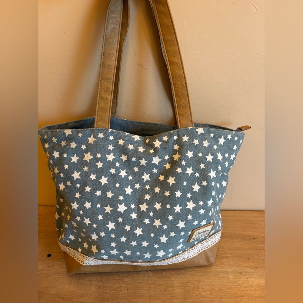 Canvas Star Print Shoulder Tote Bag in Blue and Tan